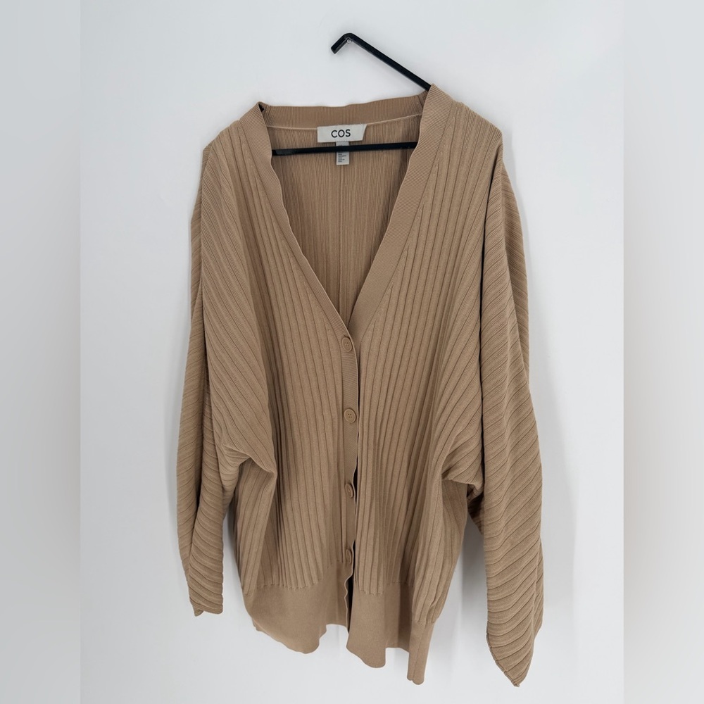 Cos Loose Fit Ribbed Raglan Sleeve Cardigan In Beige - Picture 3 of 7